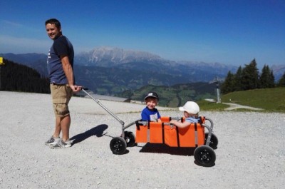 stable wagon for children in summer